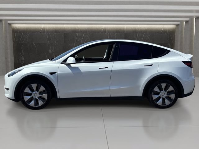 Used 2021 Tesla Model Y AWD image 2