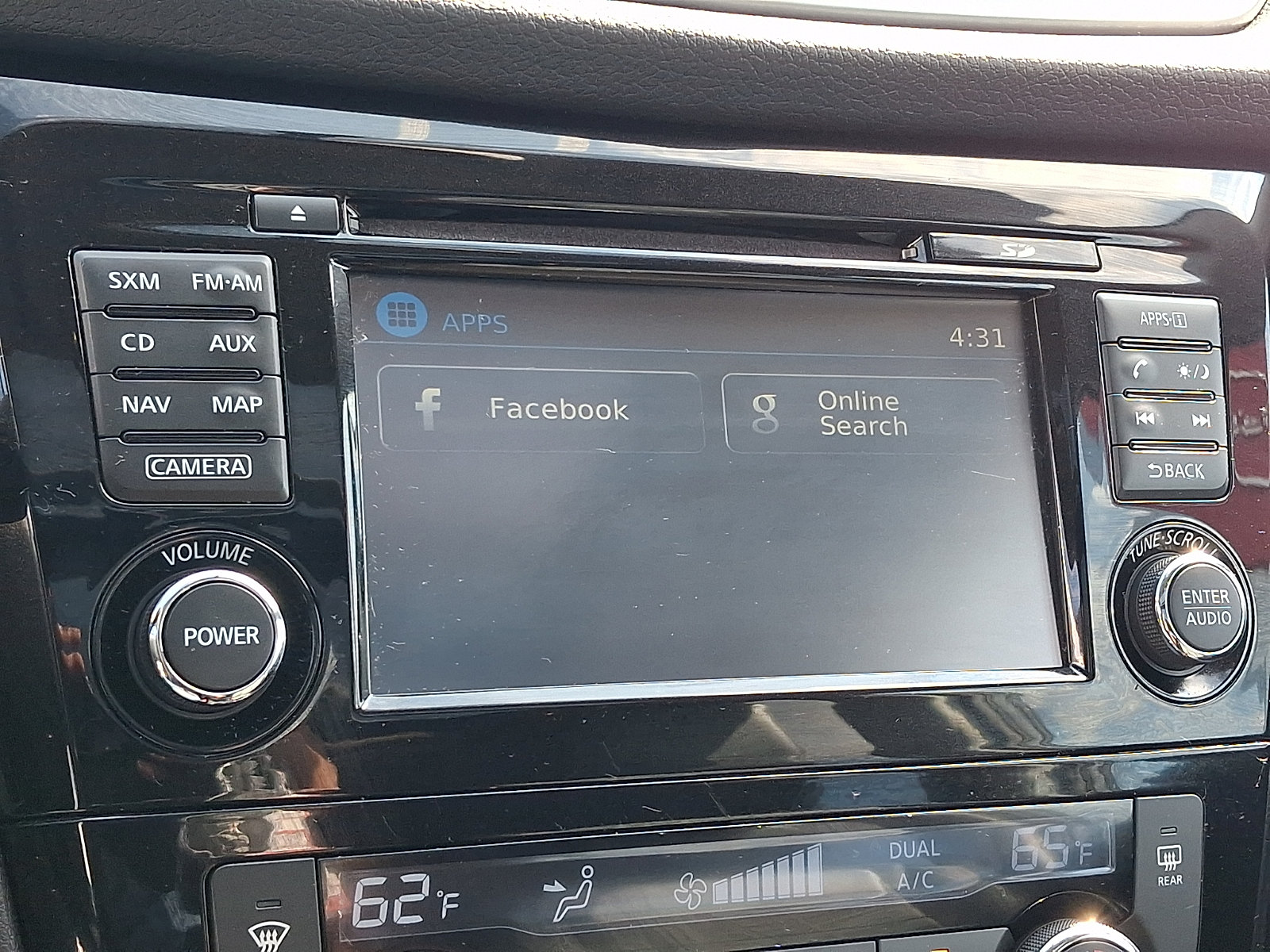 Used 2015 Nissan Rogue SL w/ SL Premium Package FWD image 28