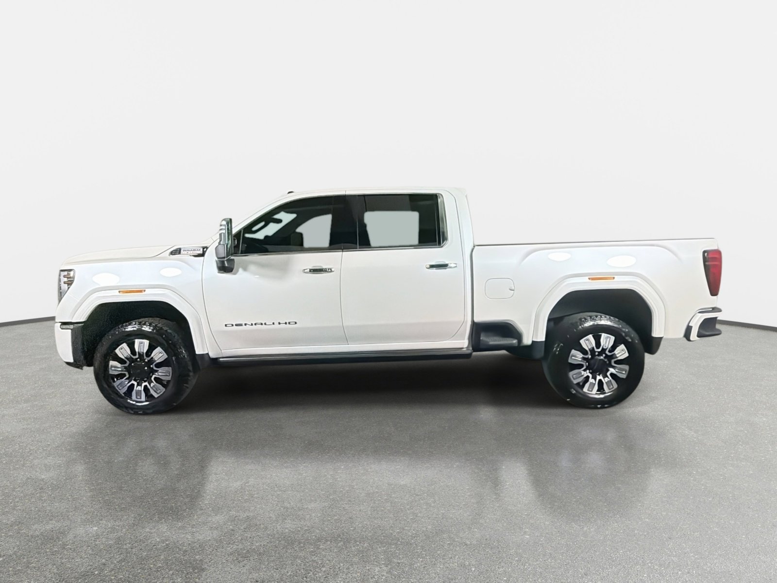 Used 2025 GMC Sierra 2500 Denali w/ Denali Reserve Package AWD/4WD image 6