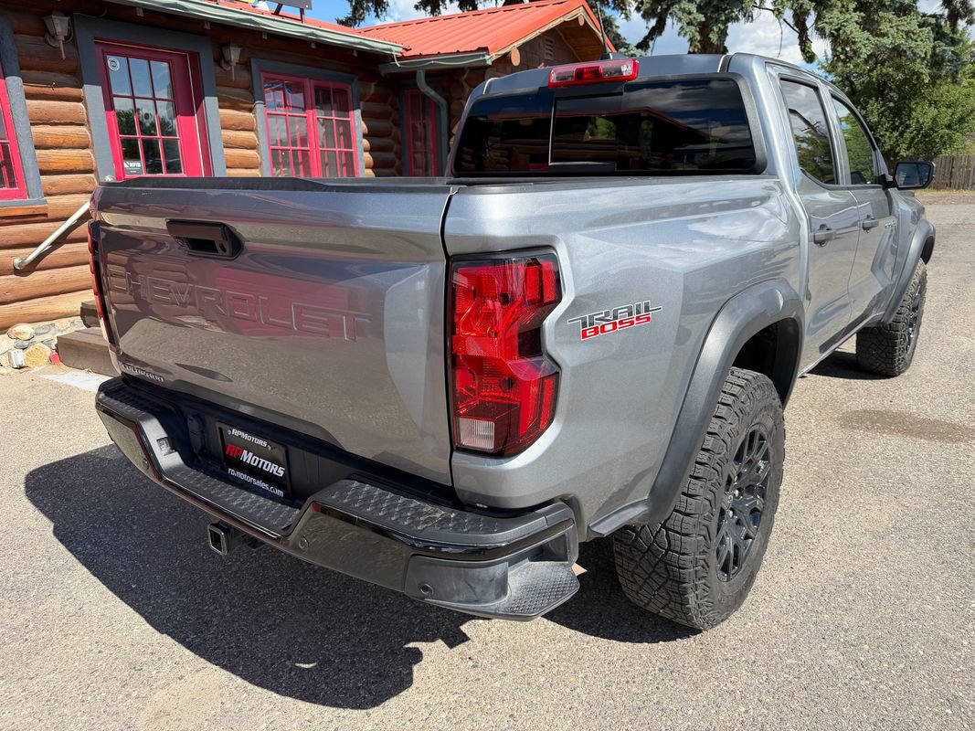 Used 2025 Chevrolet Colorado Trail Boss AWD/4WD image 15
