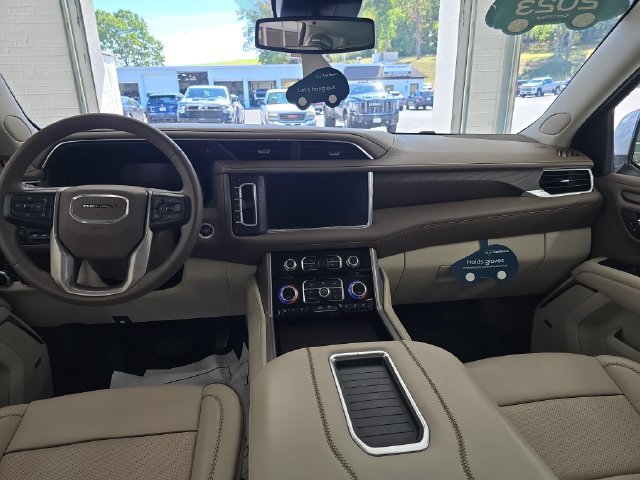 Certified 2023 GMC Yukon Denali AWD/4WD image 11