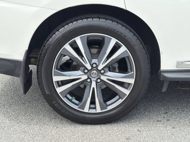 Used 2020 Nissan Pathfinder Platinum AWD/4WD image 17