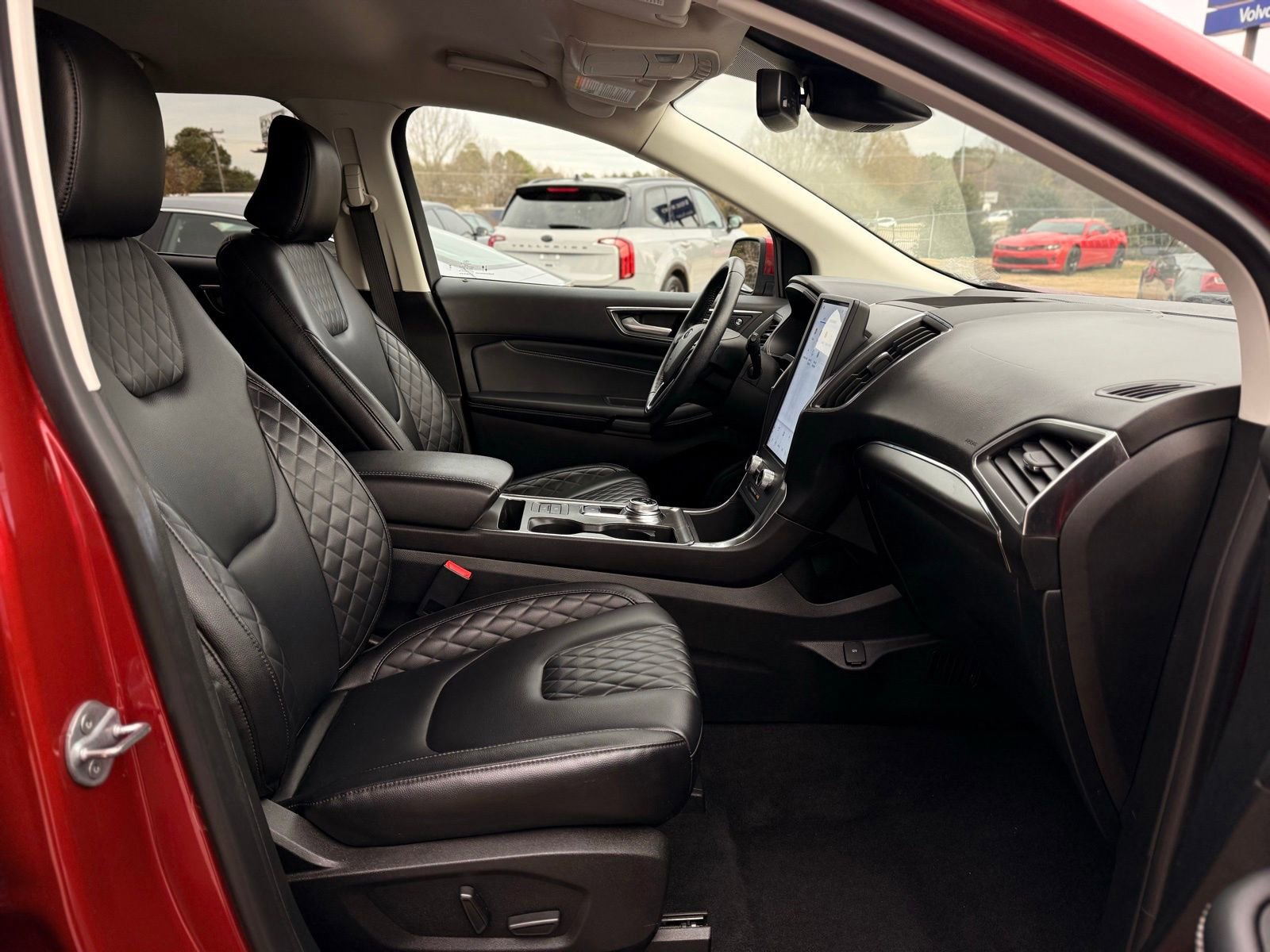 Used 2023 Ford Edge Titanium image 23