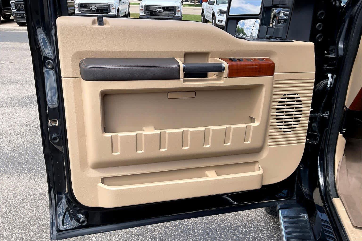 Used 2015 Ford F250 King Ranch image 22