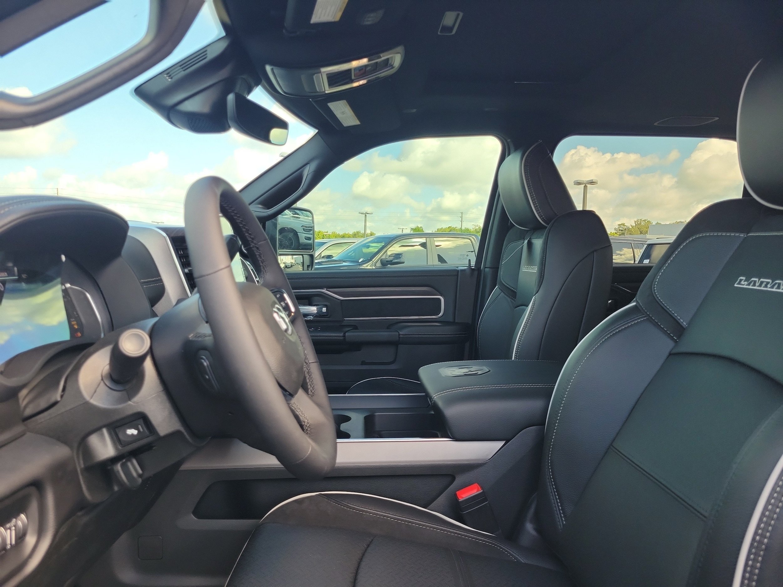 New 2027 RAM 3500 Laramie AWD/4WD image 18