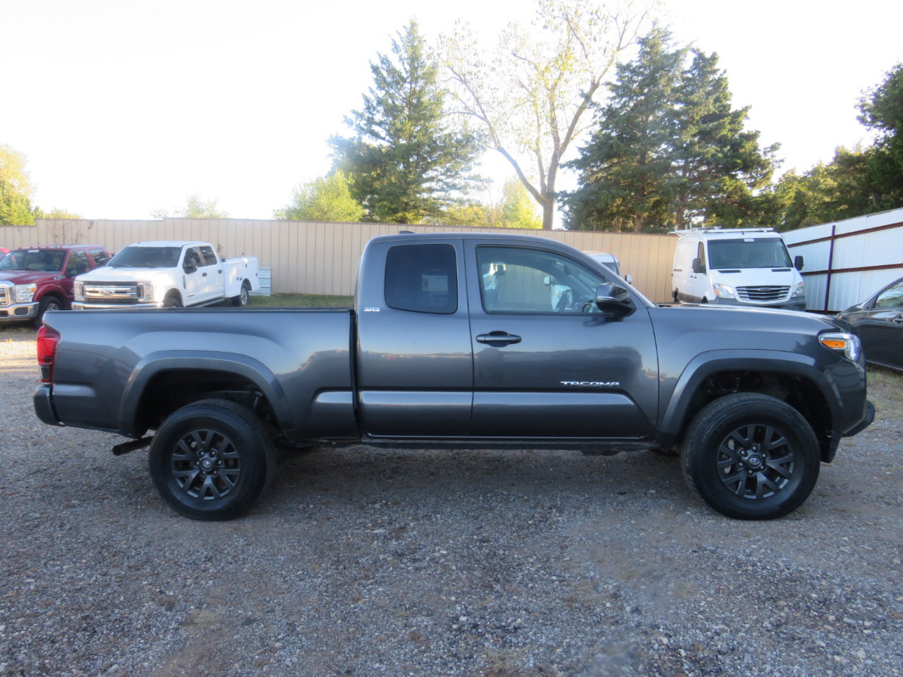 Used 2023 Toyota Tacoma SR5 w/ Technology Package image 4