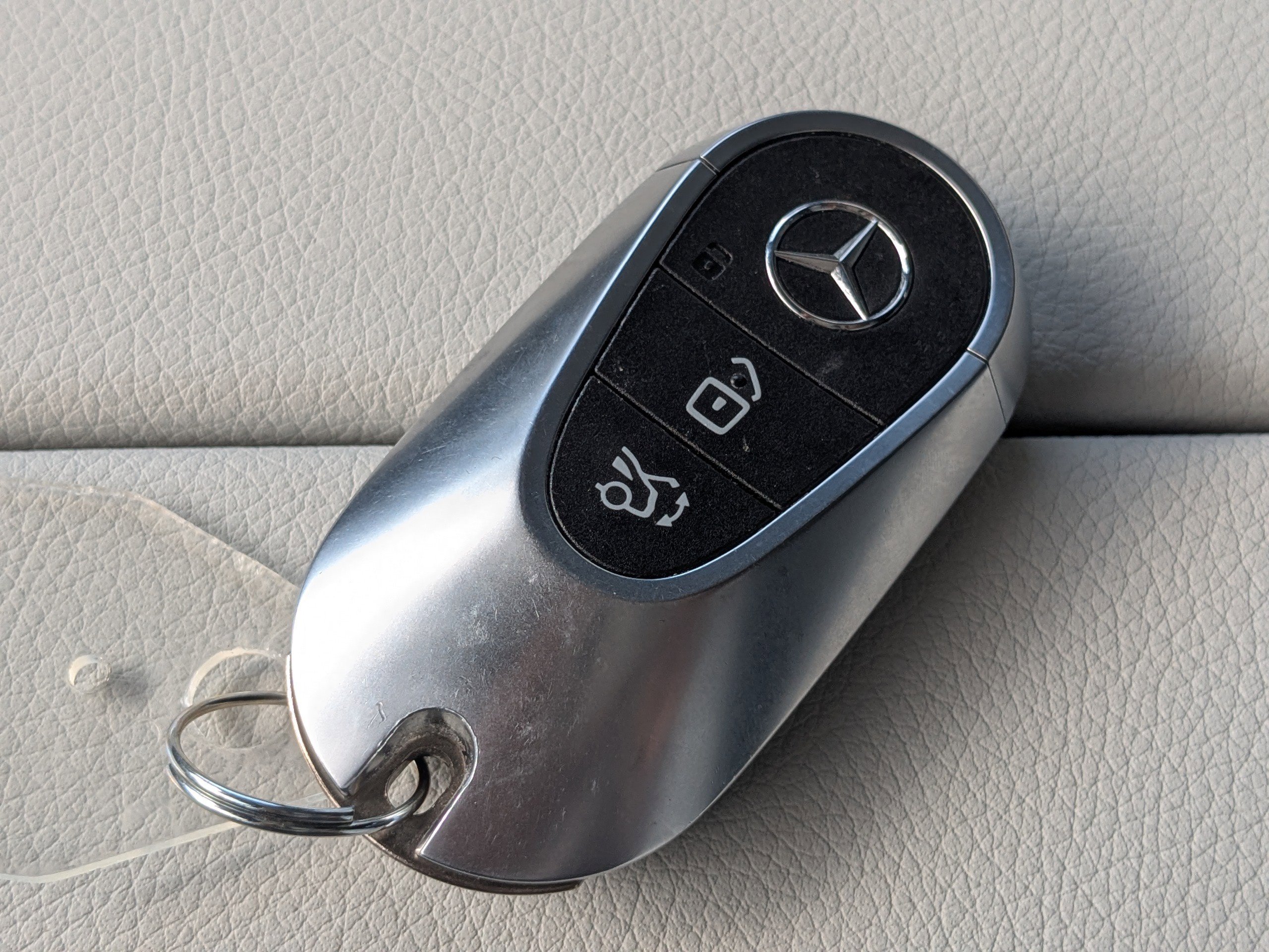 Used 2025 Mercedes-Benz GLC 350e GLC 350e 4MATIC image 29