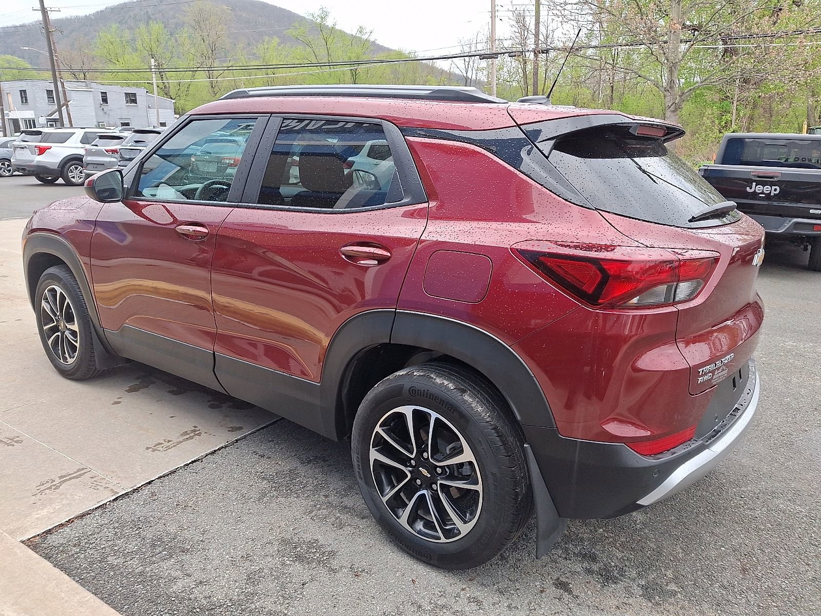 Used 2024 Chevrolet TrailBlazer LT w/ Convenience Package AWD/4WD image 4