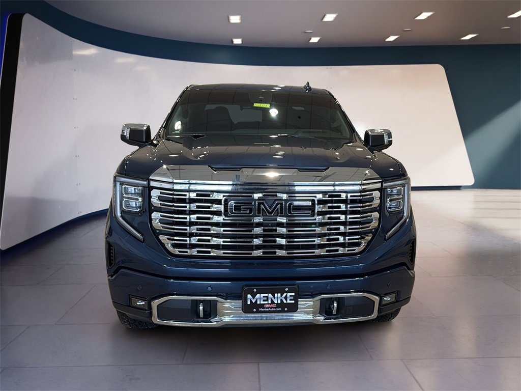 Used 2023 GMC Sierra 1500 Denali w/ Technology Package image 2