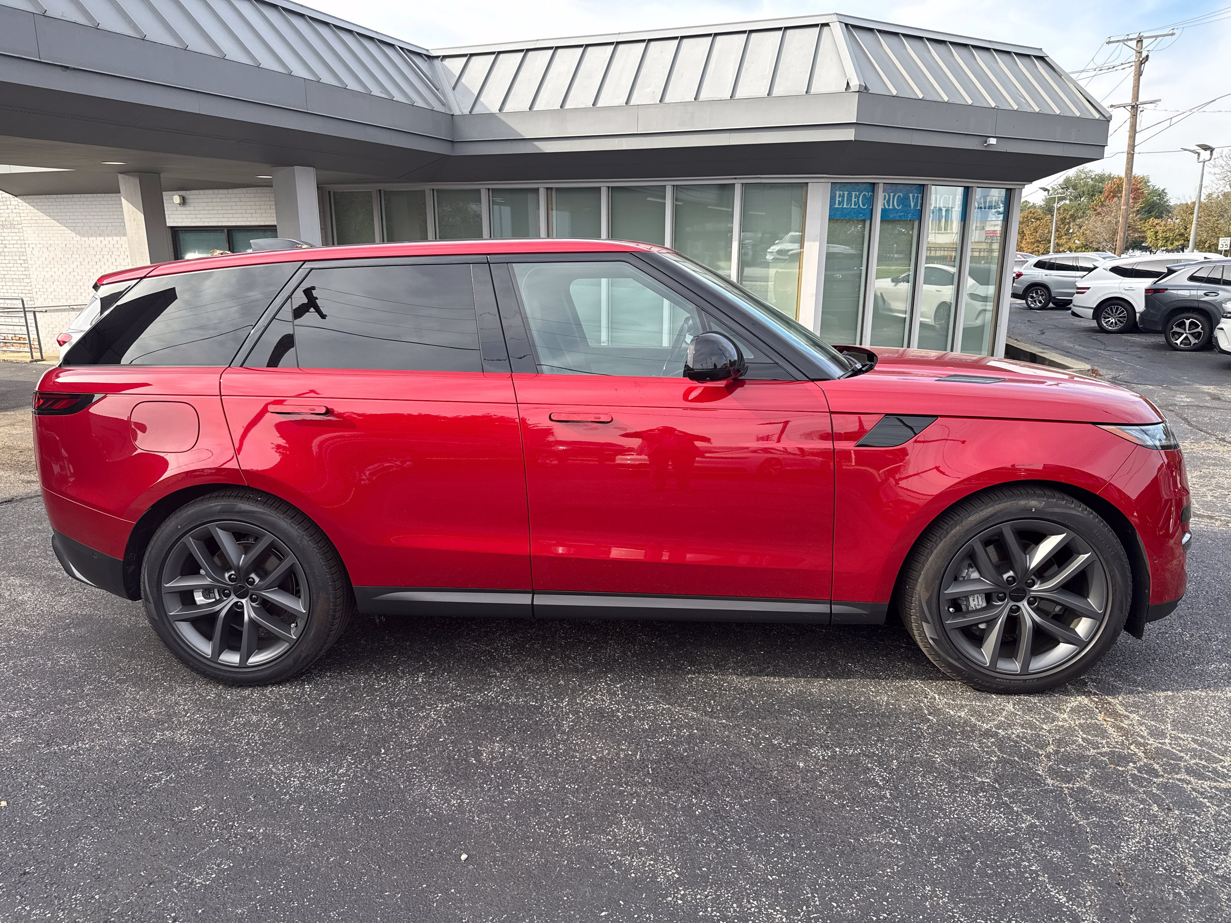 Certified 2026 Land Rover Range Rover Sport SE AWD/4WD image 6