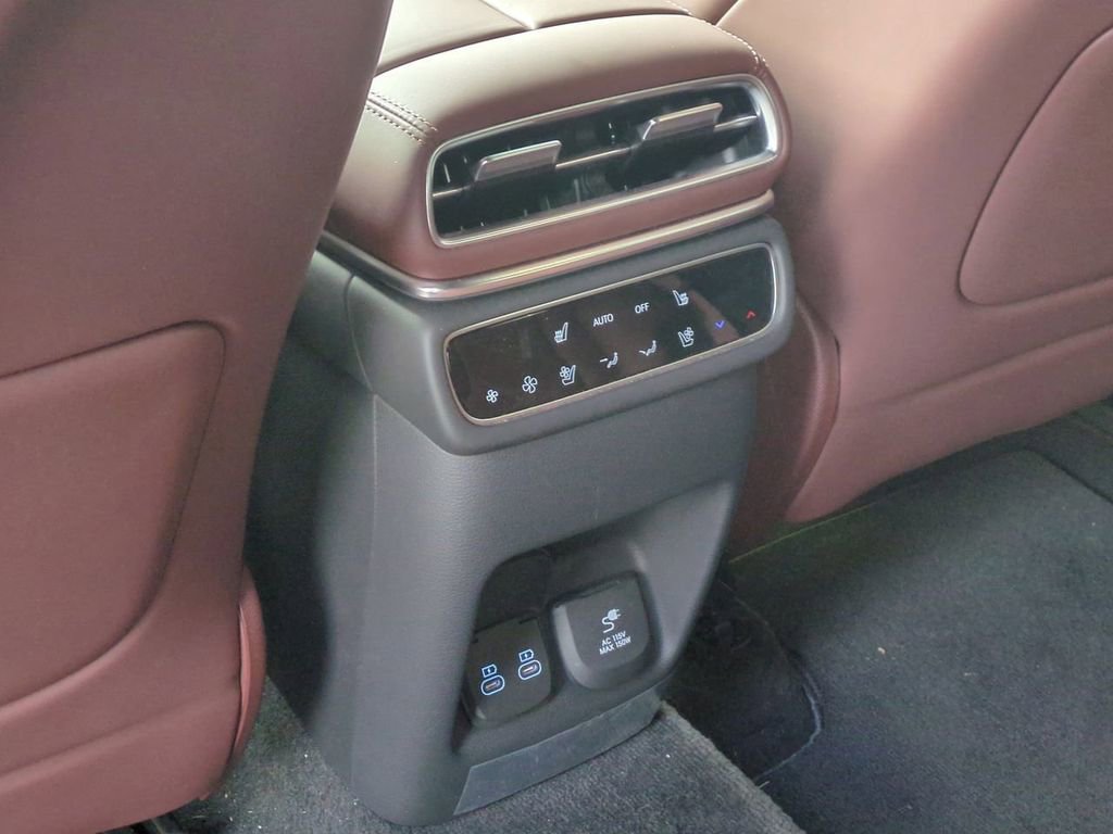 Used 2025 Genesis GV80 3.5T Prestige image 25