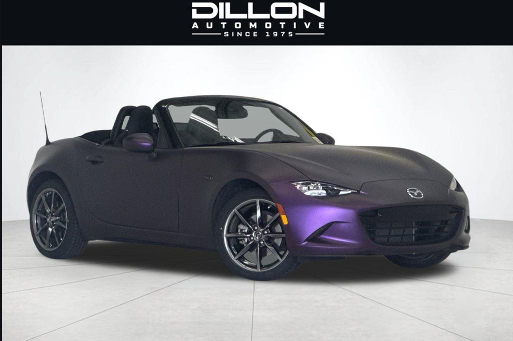 Used 2019 MAZDA MX-5 Miata Grand Touring w/ GT-S Package RWD image 1