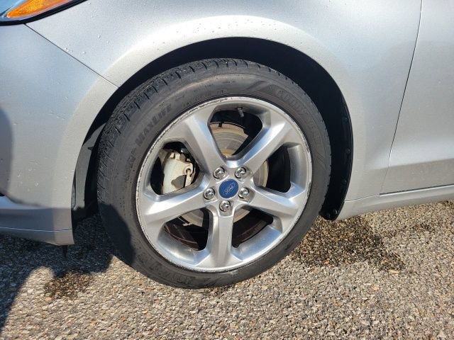 Used 2013 Ford Fusion SE FWD image 25