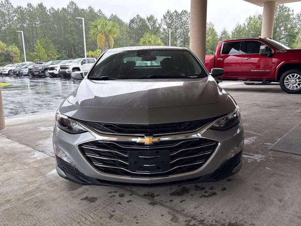 Used 2024 Chevrolet Malibu LT FWD image 2