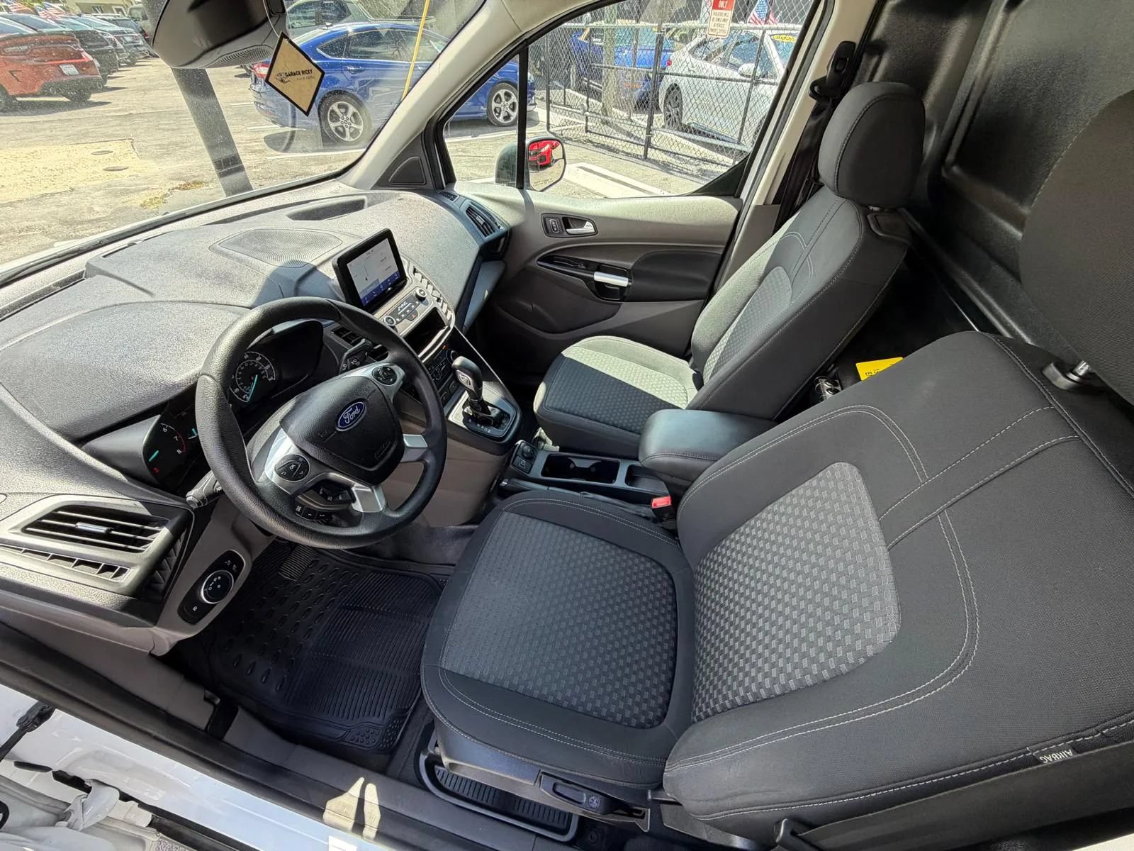 Used 2023 Ford Transit Connect XLT FWD image 11