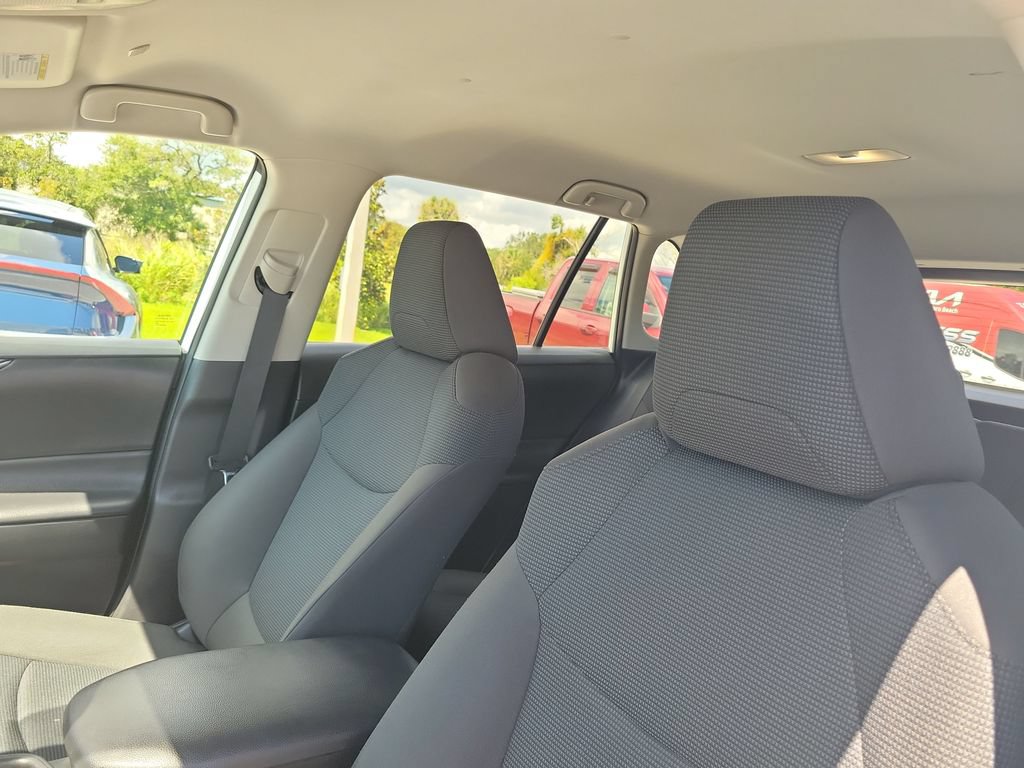 Certified 2025 Toyota RAV4 LE AWD/4WD image 21