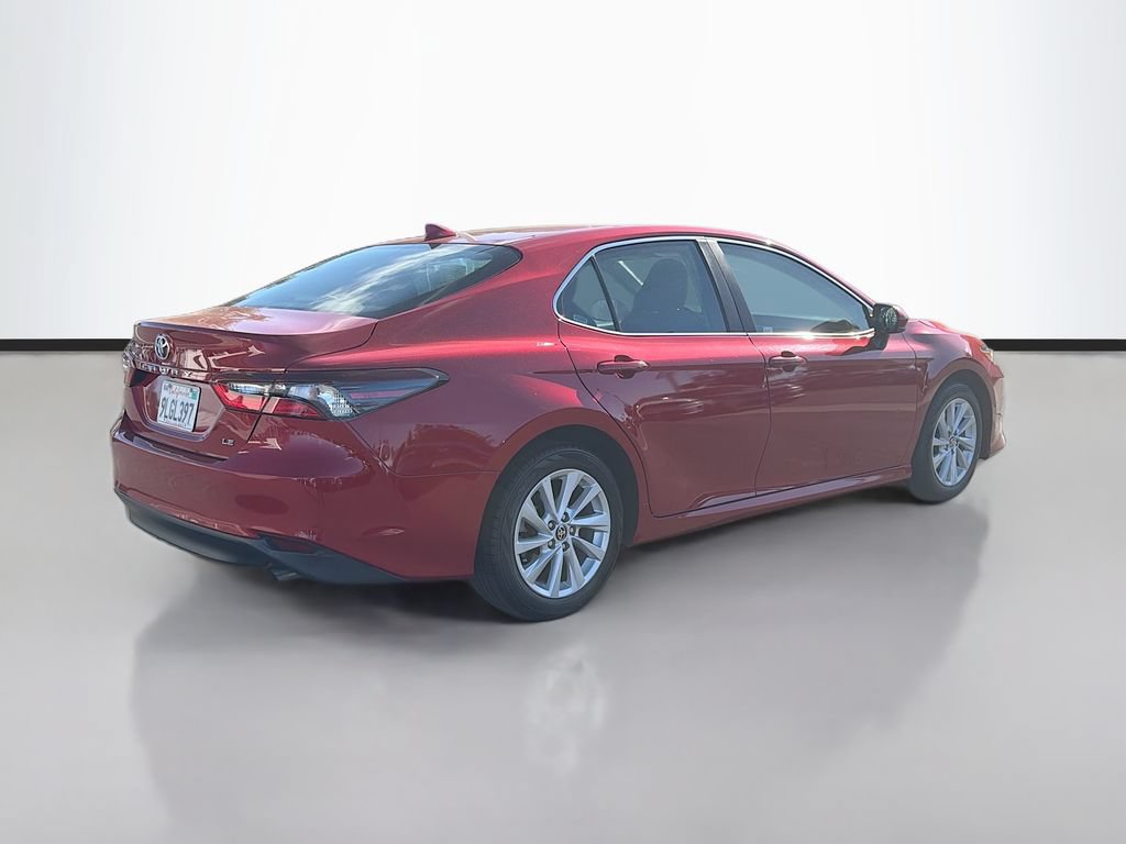 Used 2024 Toyota Camry LE FWD image 5
