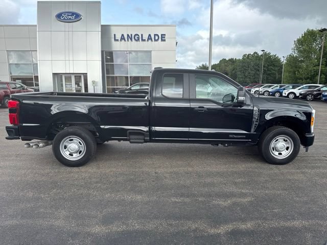Used 2024 Ford F350 XL w/ 360-Degree Camera Package RWD image 9