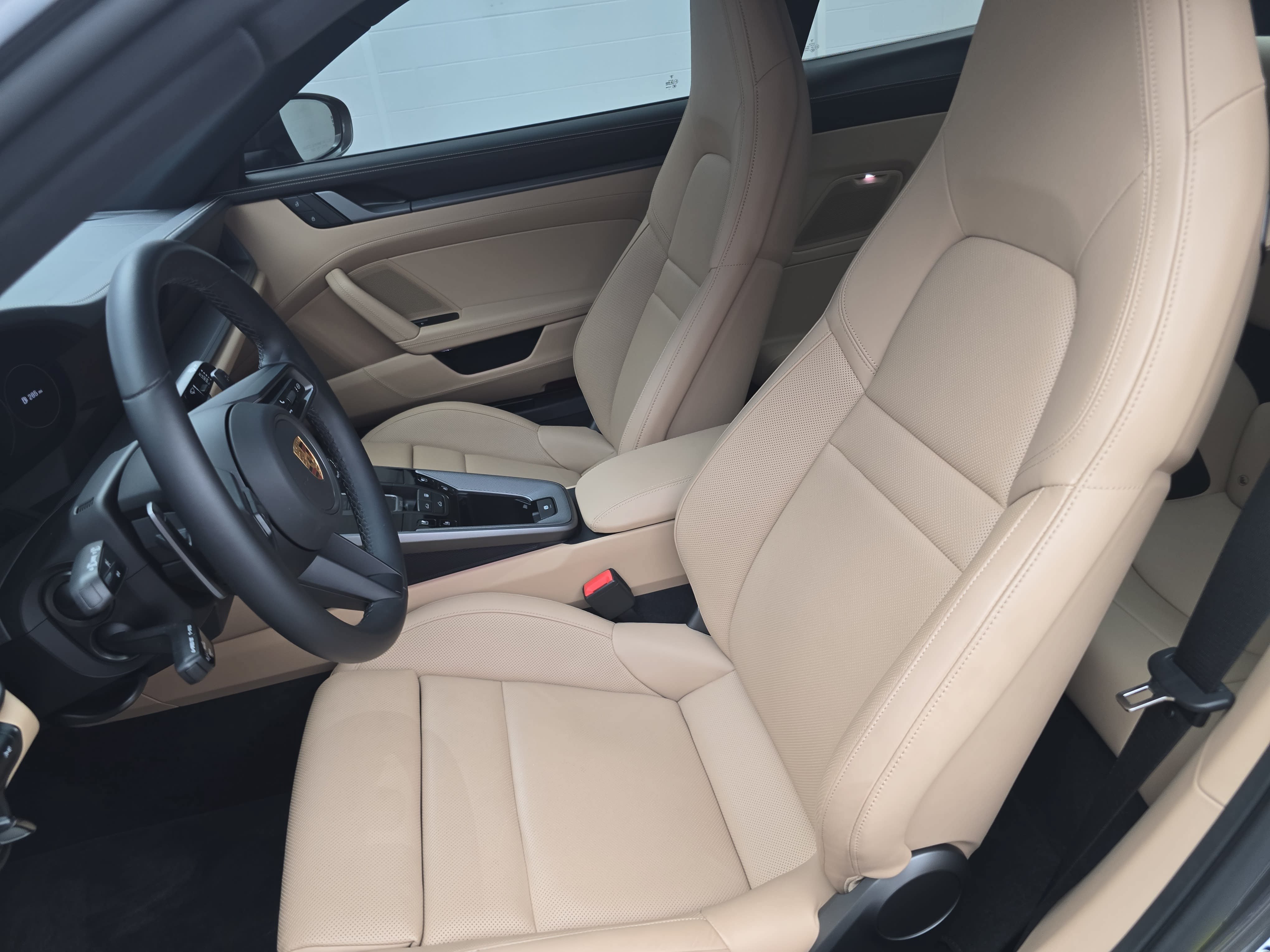 Certified 2022 Porsche 911 Carrera RWD image 5