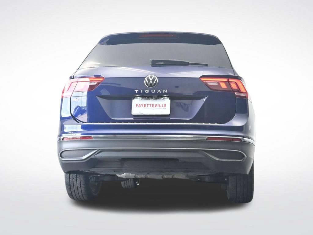 Used 2023 Volkswagen Tiguan SE w/ Panoramic Sunroof Package FWD image 35