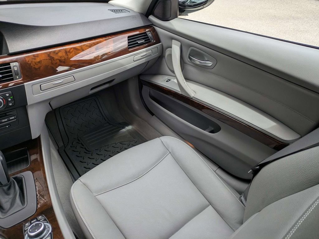 Used 2011 BMW 328i Sedan RWD image 17