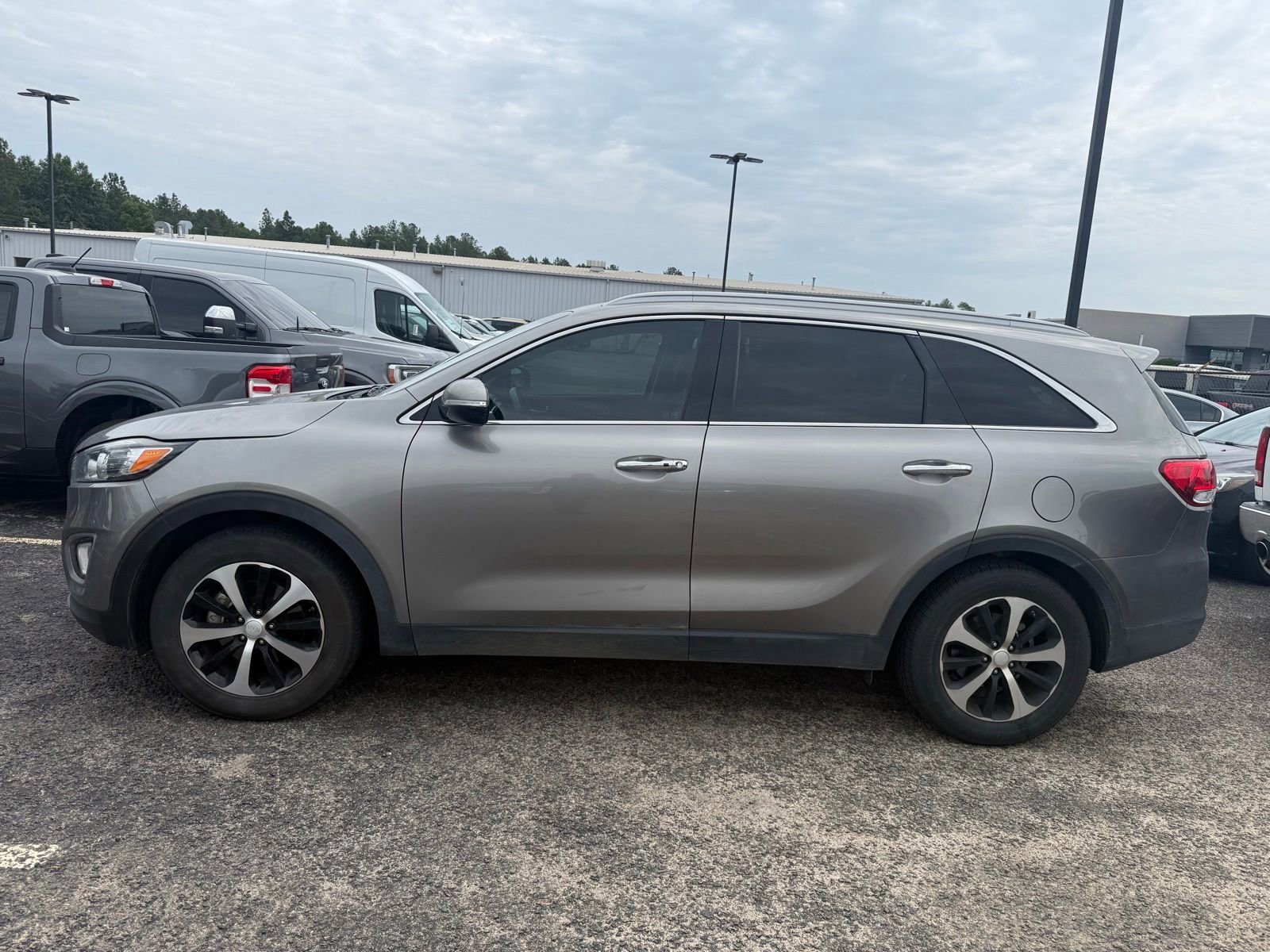 Used 2017 Kia Sorento EX FWD image 4