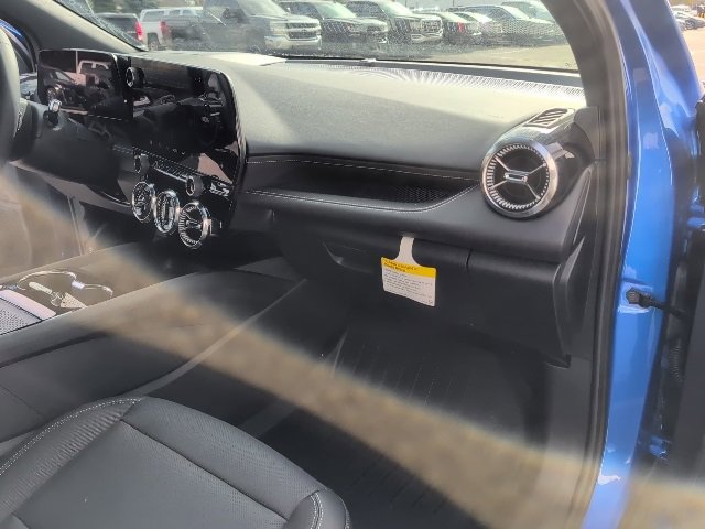 New 2025 Chevrolet Blazer EV LT image 32