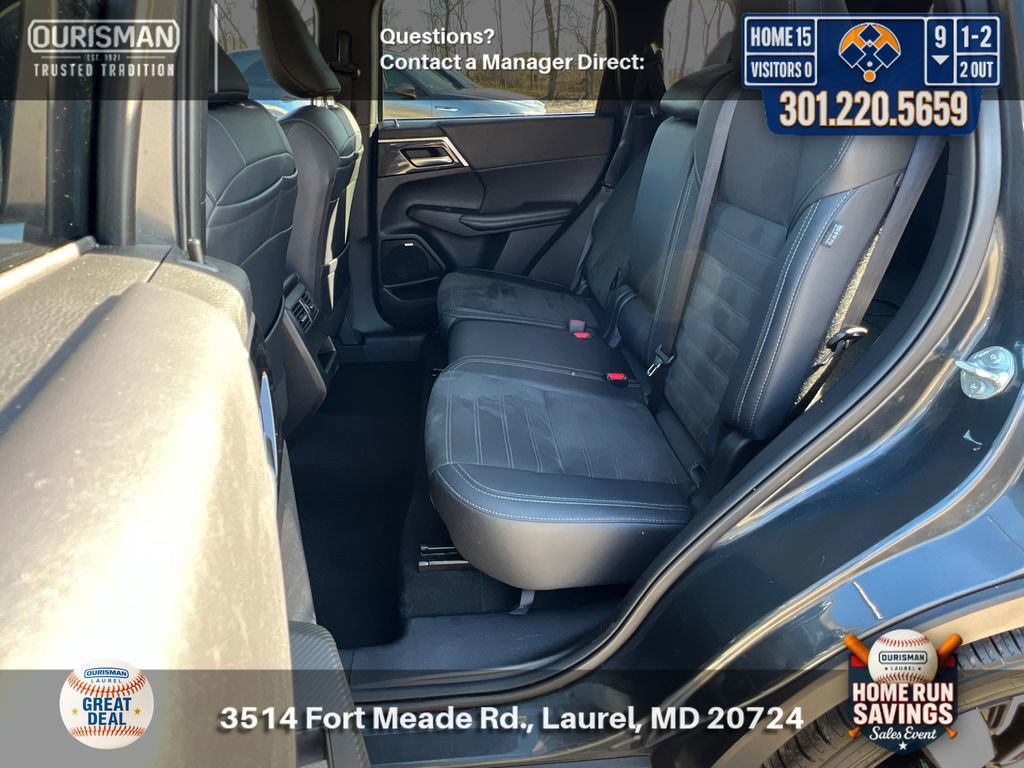 Used 2025 Mitsubishi Outlander SE image 18