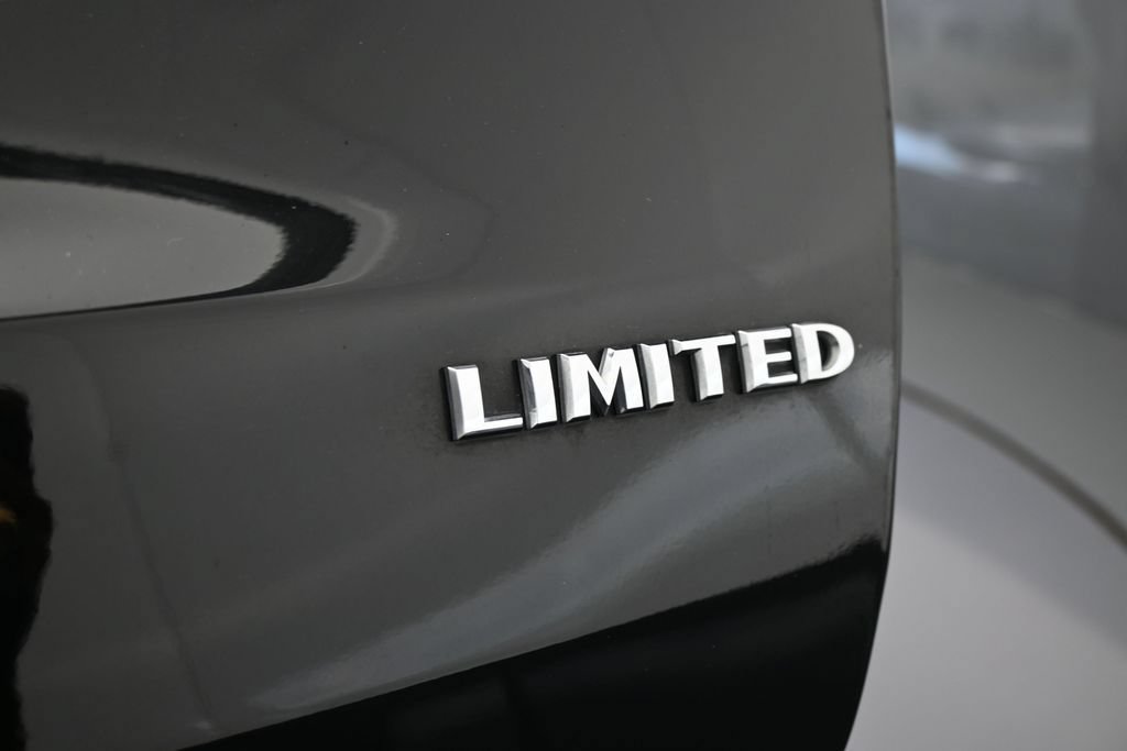 Used 2021 Jeep Grand Cherokee Limited RWD image 34
