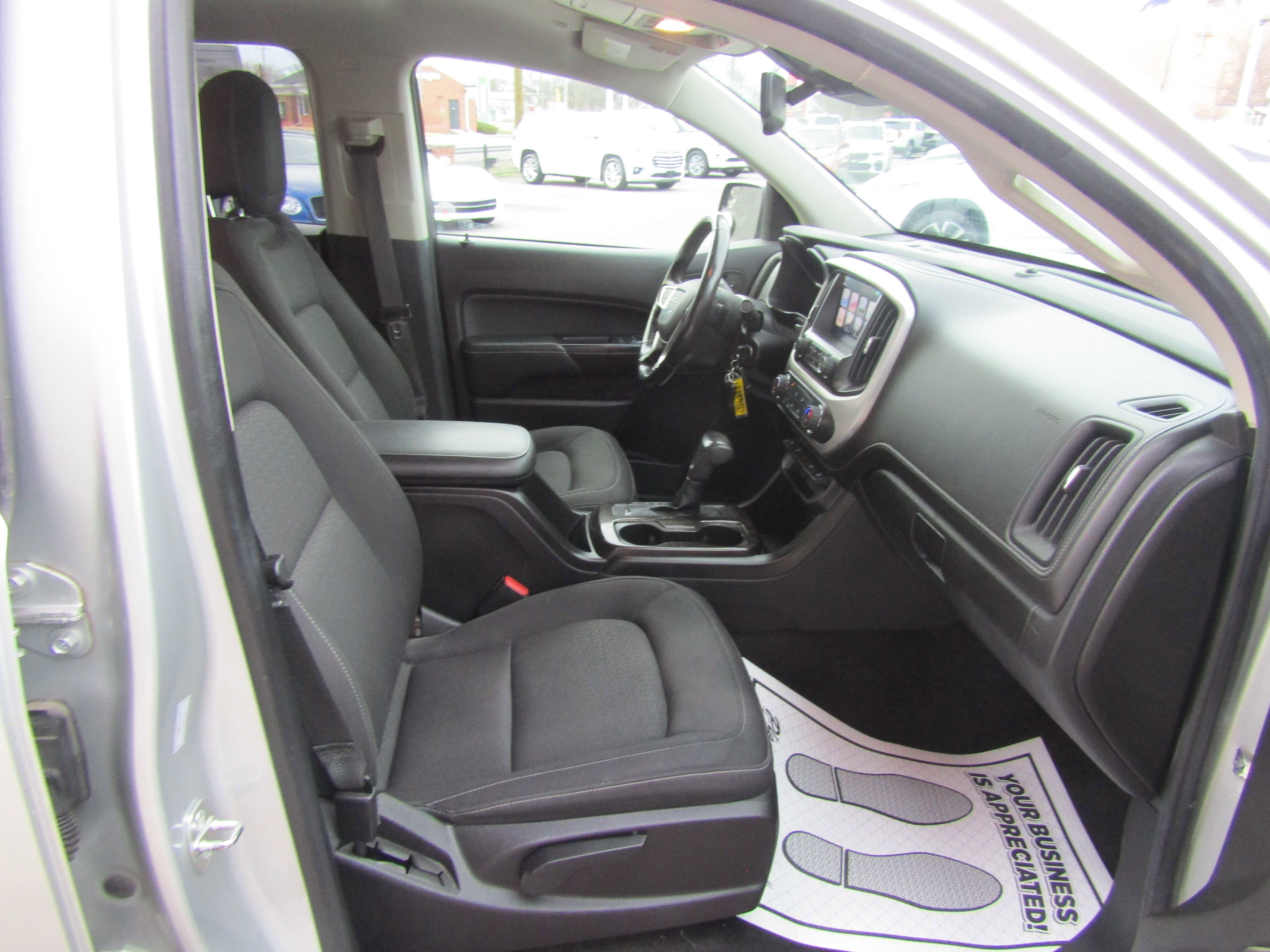 Used 2017 GMC Canyon SLE image 21