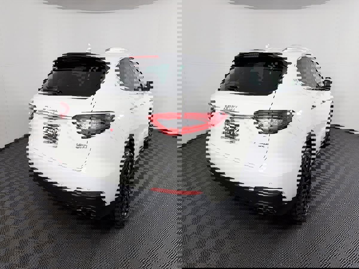 Used 2017 Maserati Levante S image 9