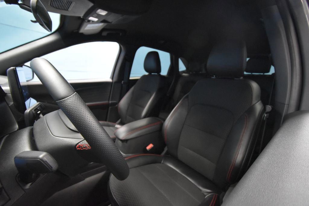 Used 2024 Ford Escape ST-Line w/ Tech Pack #1 image 21