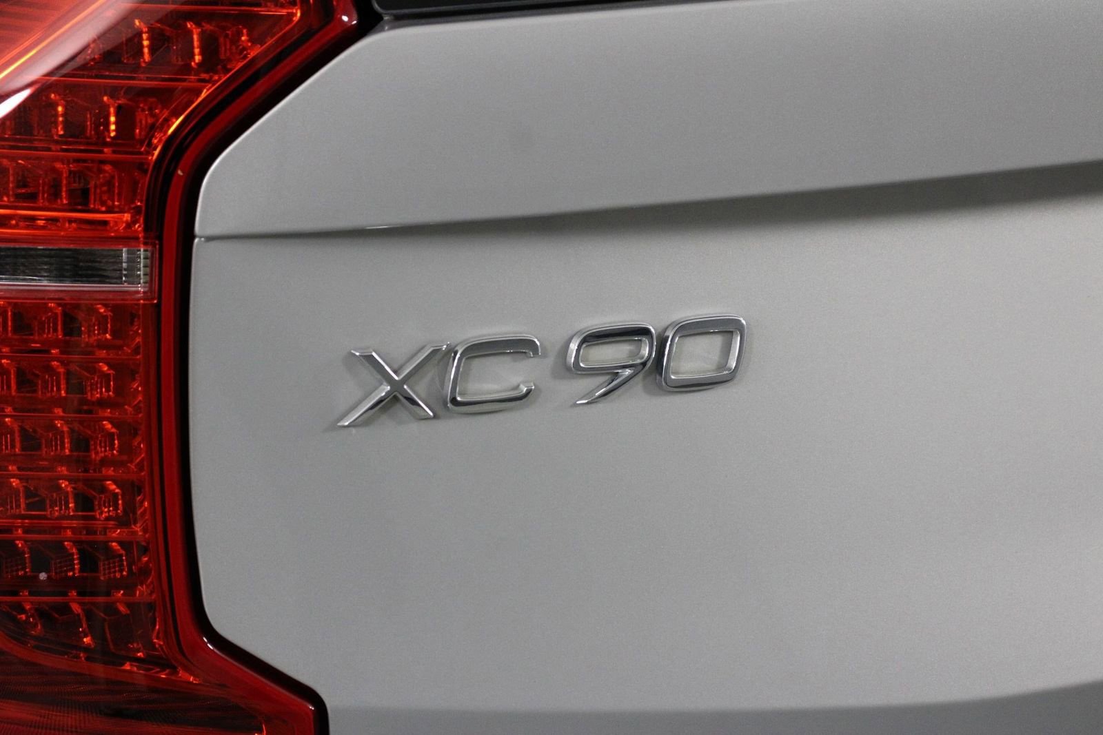 Used 2023 Volvo XC90 T8 Ultimate image 19