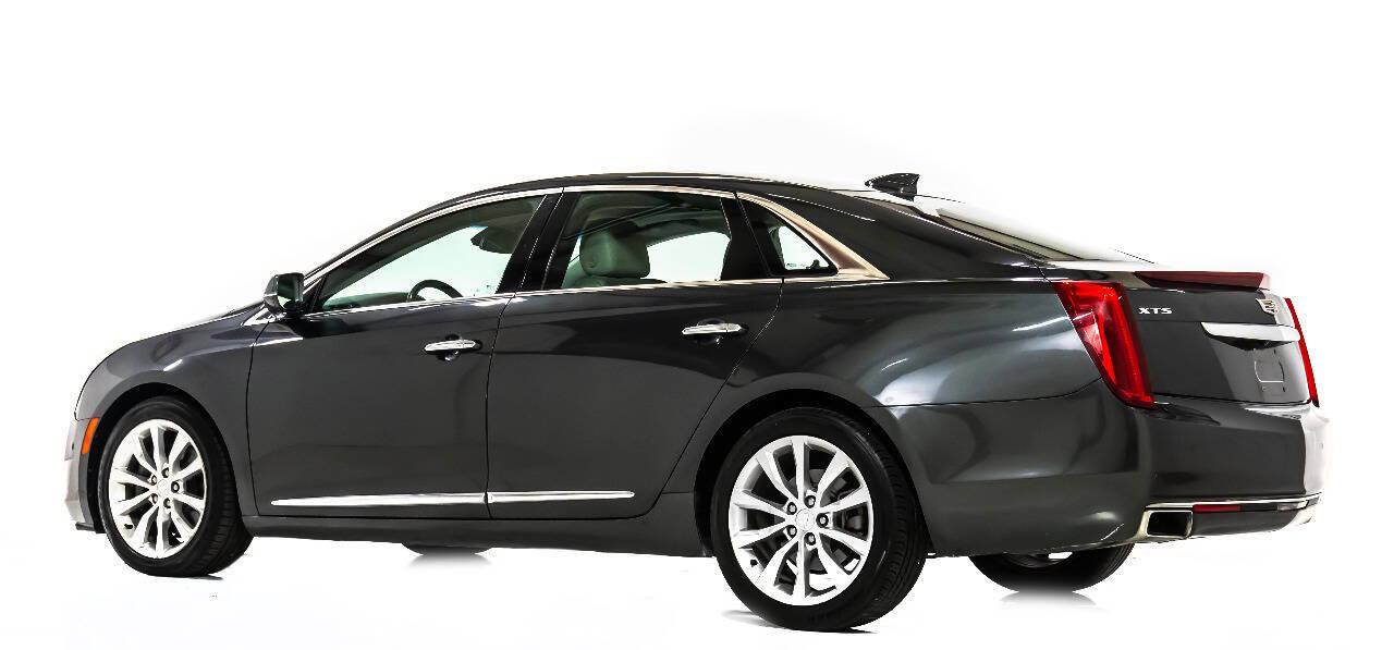 Used 2017 Cadillac XTS Luxury w/ Driver Awareness Package FWD image 4