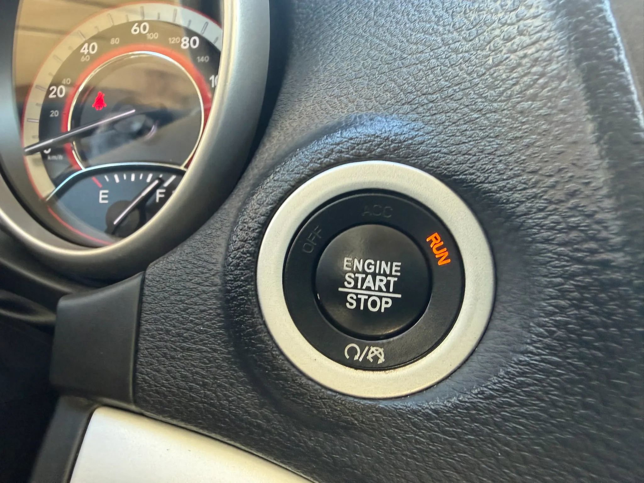 Used 2017 Dodge Journey SXT w/ Comfort/Convenience Group image 18