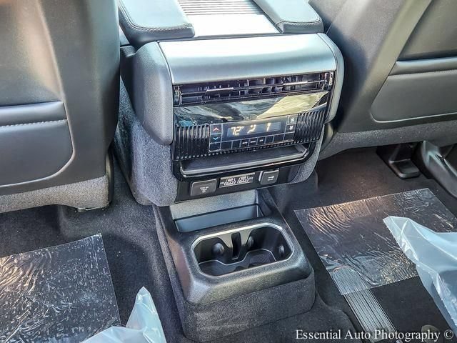 New 2026 Jeep Grand Wagoneer 4WD image 13