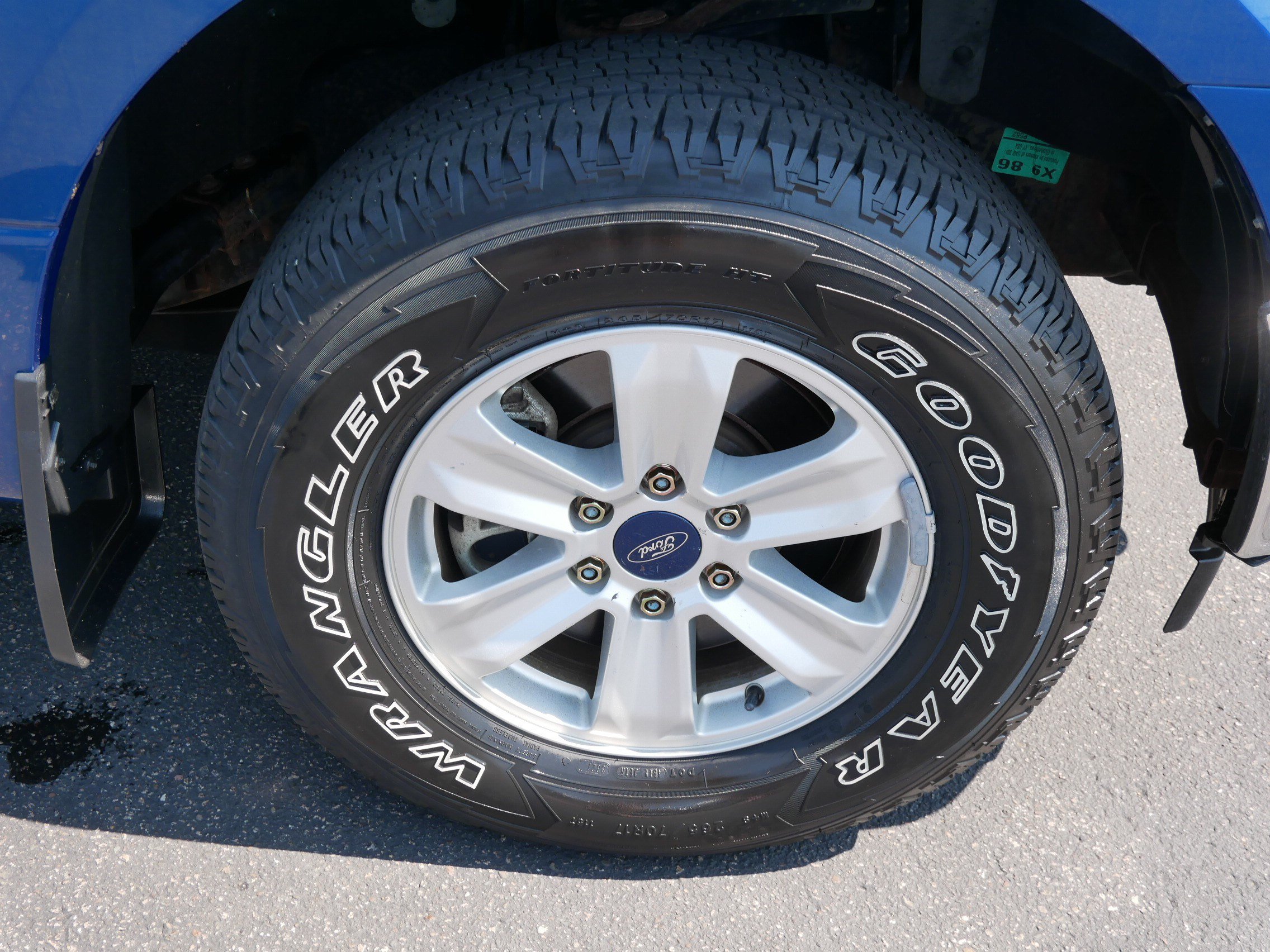 Used 2017 Ford F150 XLT w/ Equipment Group 301A Mid AWD/4WD image 15
