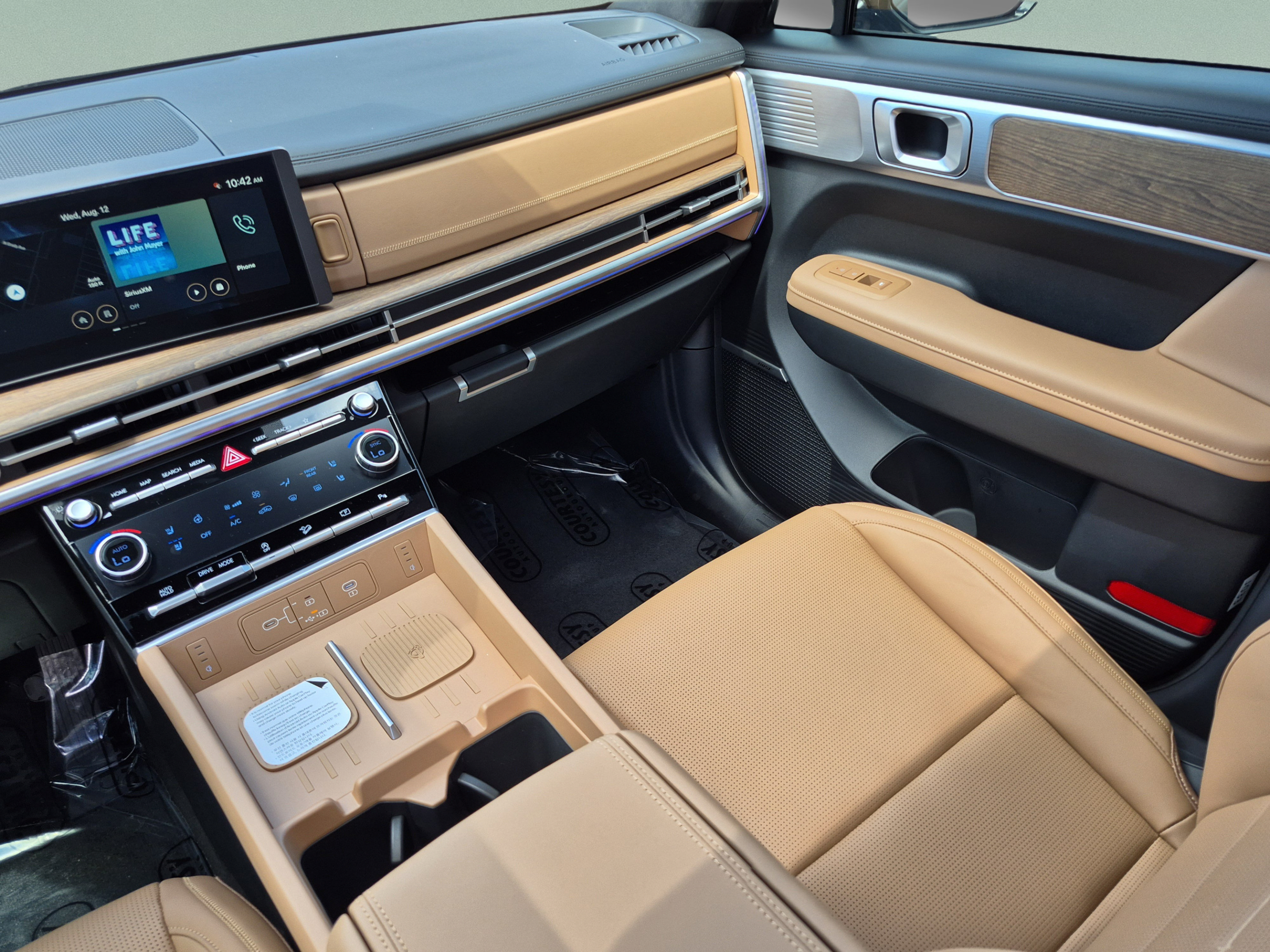 New 2027 Hyundai Santa Fe Calligraphy FWD image 14