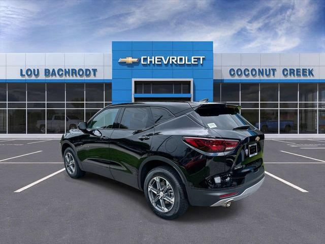 Used 2025 Chevrolet Blazer LT FWD image 6