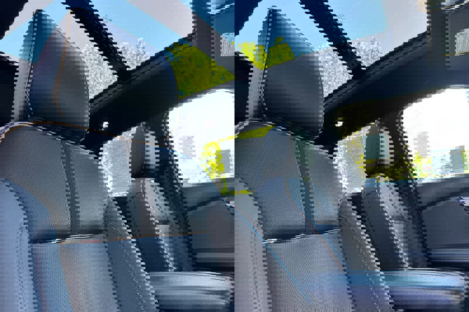 Used 2022 Chevrolet Blazer Premier w/ Enhanced Convenience Package AWD/4WD image 18