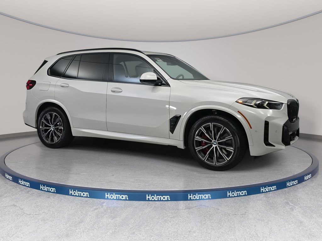 New 2026 BMW X5 xDrive50e w/ M Sport Package image 3