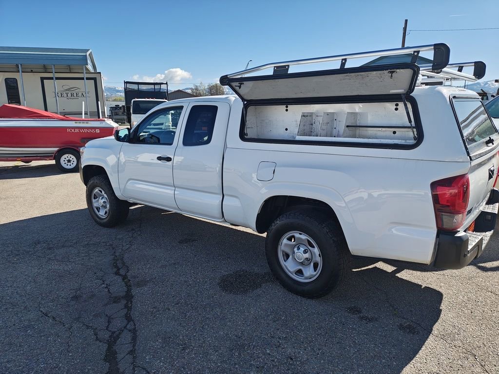 Used 2022 Toyota Tacoma SR AWD/4WD image 6