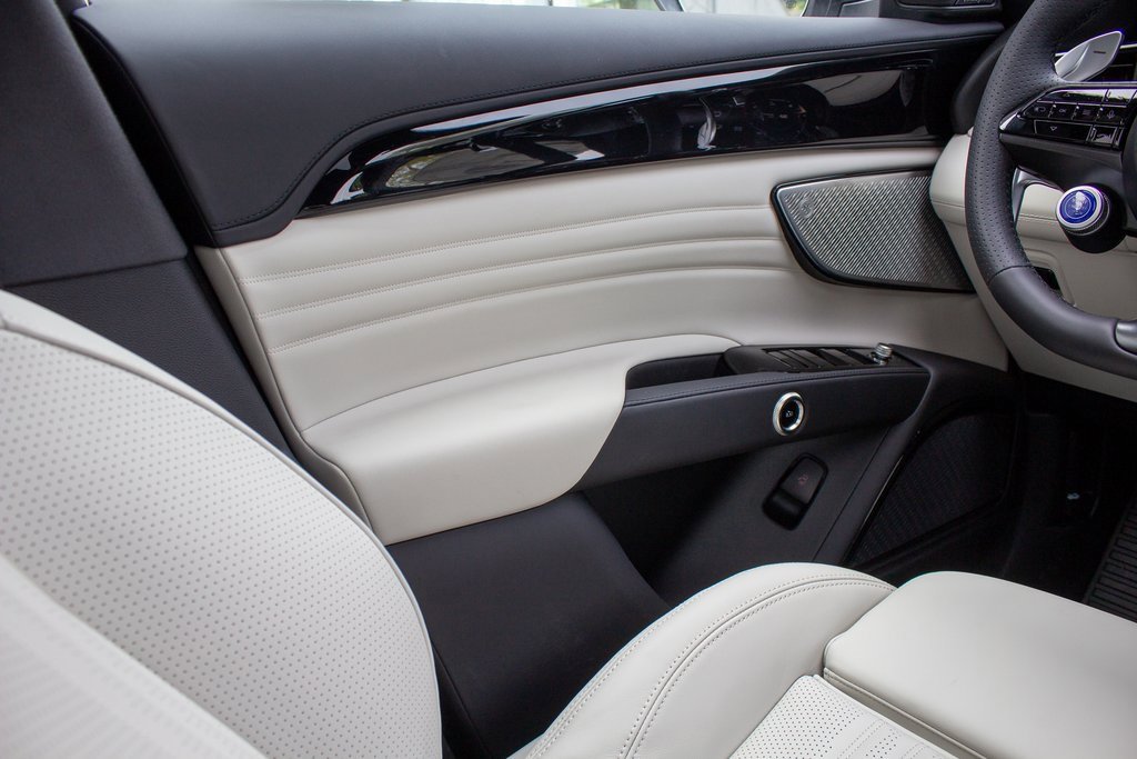 New 2025 Maserati Grecale GT image 20