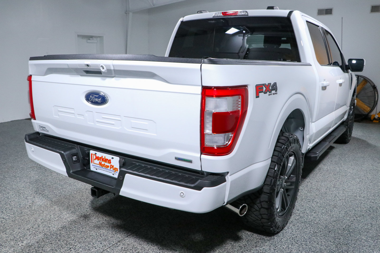 Used 2023 Ford F150 Lariat w/ Equipment Group 502A High AWD/4WD image 8