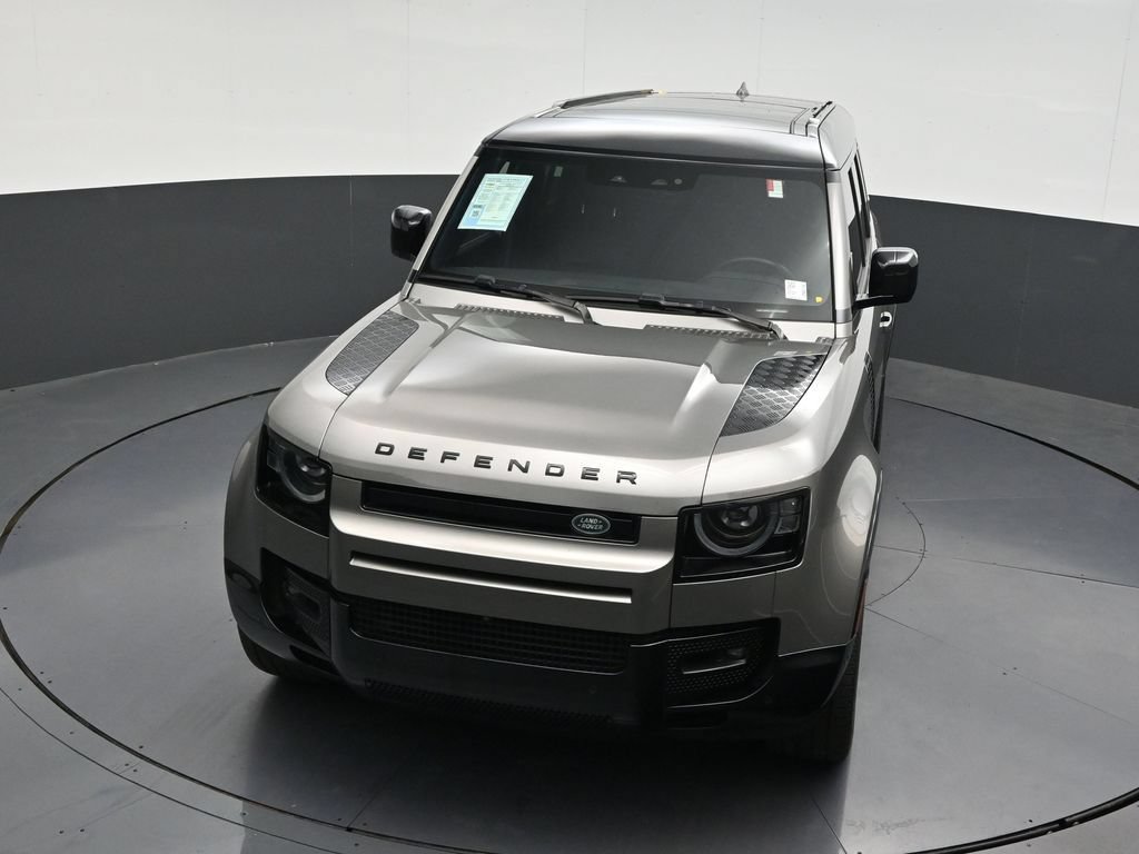 Used 2024 Land Rover Defender 130 X-Dynamic SE AWD/4WD image 22