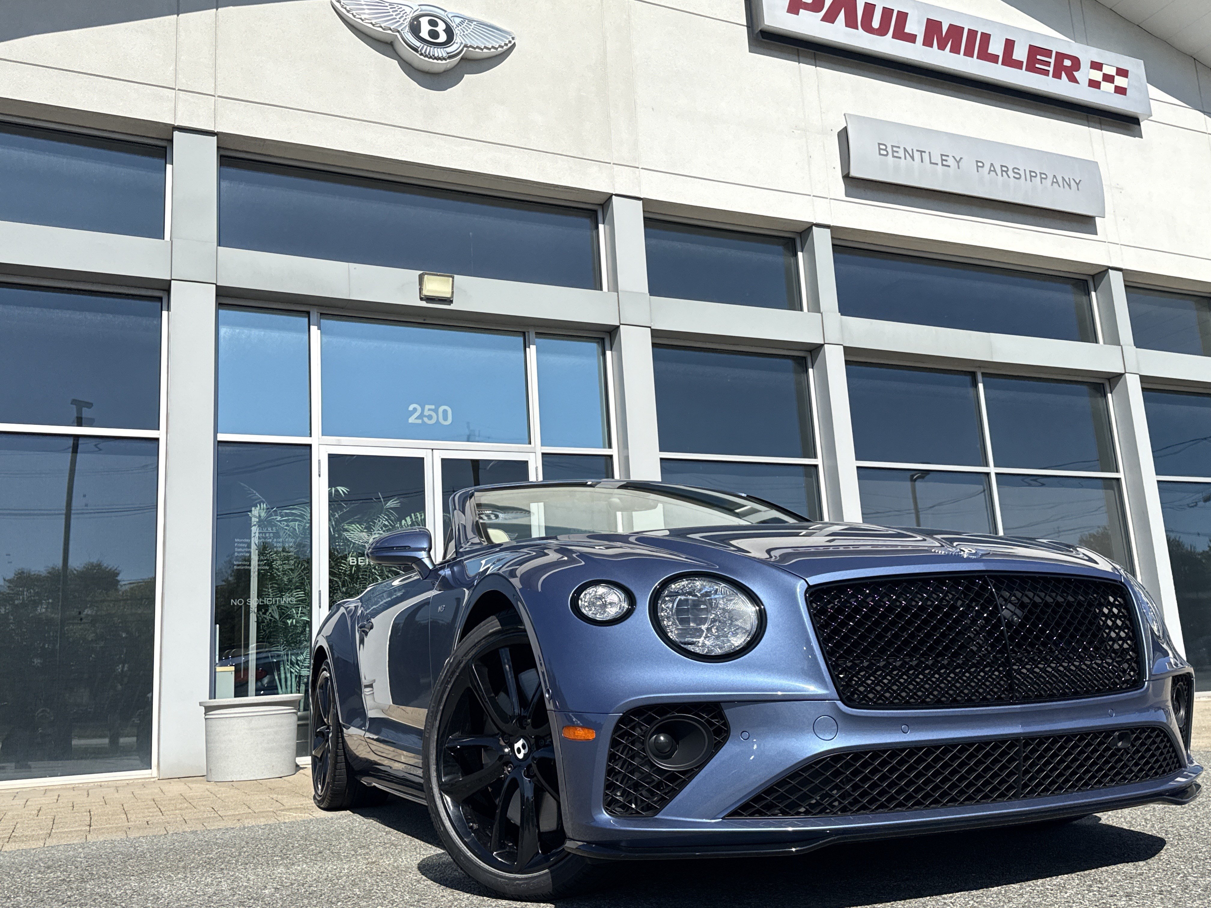 Used 2022 Bentley Continental GT AWD/4WD image 57