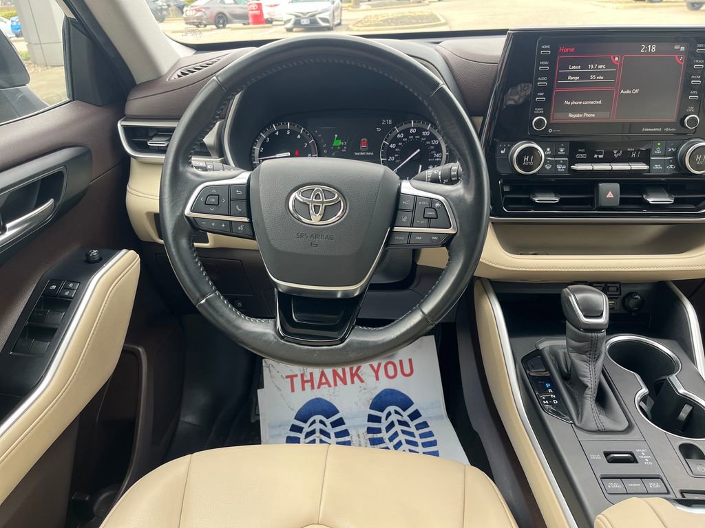 Certified 2020 Toyota Highlander XLE image 13