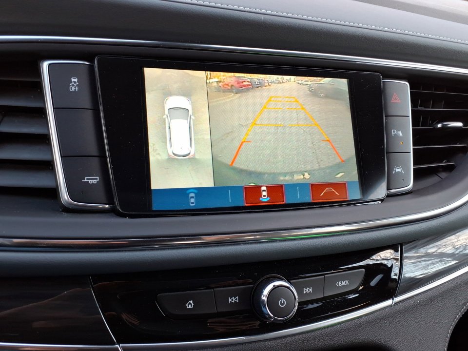 Used 2018 Buick Enclave Premium w/ Experience Buick Package image 16