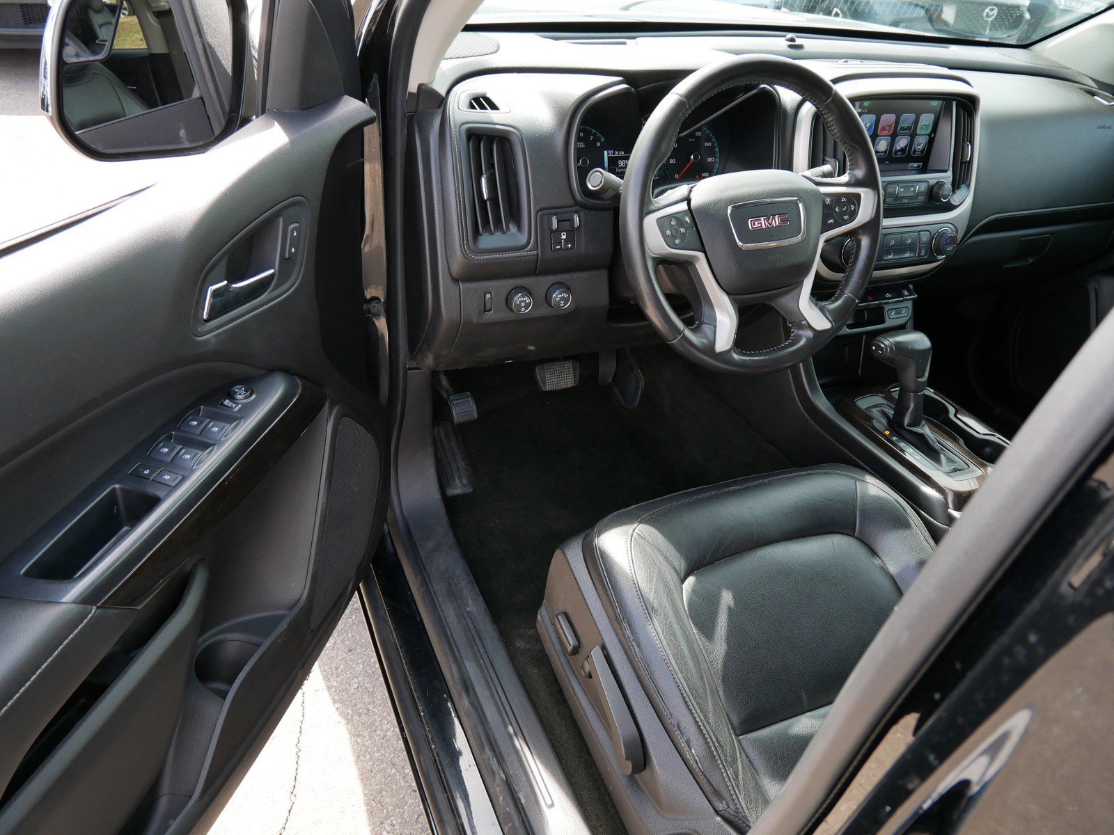 Used 2018 GMC Canyon SLT w/ Driver Alert Package image 11