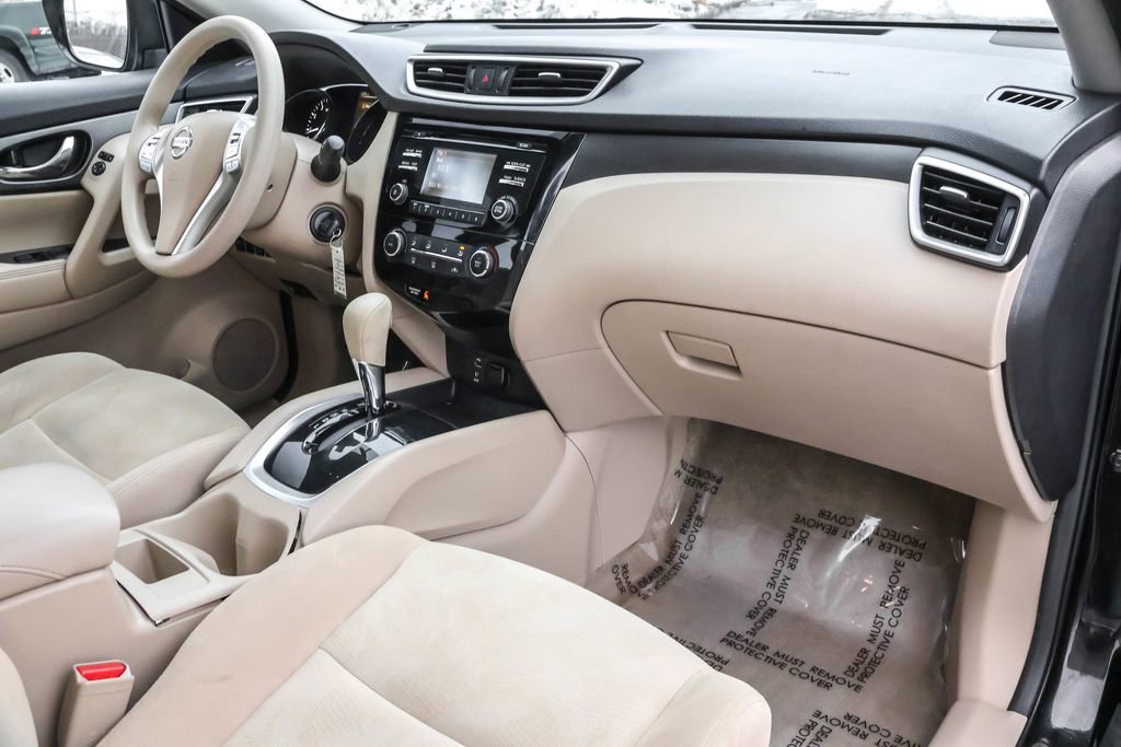 Used 2015 Nissan Rogue S image 32